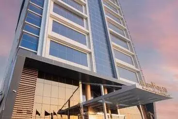 The Gate Hotel And Apartments