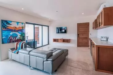 Huoneistohotelli Cerritos Surf Residences