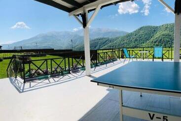 Hotel Cottage Chalet And Tours