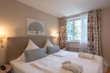 Schlossgut Oberambach Biohotel Und Vitalzentrum