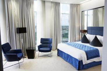 酒店 Crowne Plaza London  Battersea