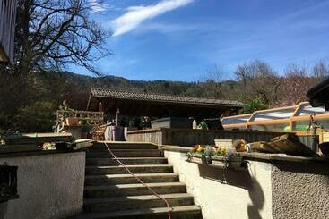 פנסיון Room In Guest Room Les Gets Room For 4 People