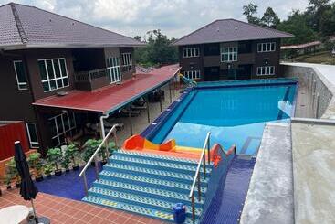 Paradise Valley Resort Broga