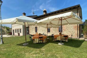 בית מלון כפרי Agriturismo La Collina Del Sole