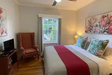 ペンション Explorers Lodge