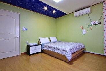 Motel Gimcheon Xi