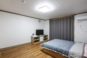 מוטל Gurye Grand