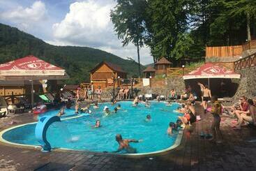 ユースホステル Sadyba Sribne Dzherelo