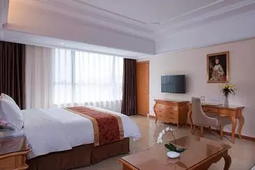 Vienna International Hotel Guangdong Yangjiang Zapo Travel Avenue
