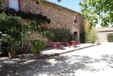 פנסיון La Ferme De Rouffignac