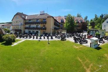 ホテル Waldviertler Hof