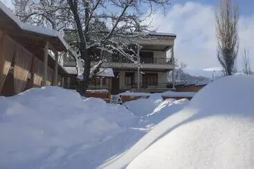 Pensión зона отдых Apachi в горах чимган