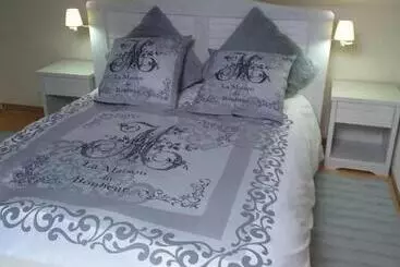 Aamiaismajoitus (B&B) La Petite Maison Du Sabot