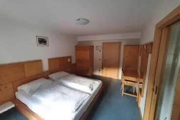 Hotelli Albergo Bar Ristorante Dolomia