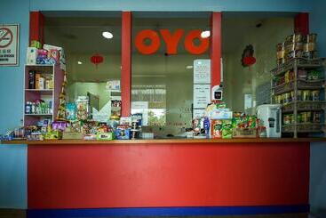 Hotel Oyo 90172 Batu Niah Homestay