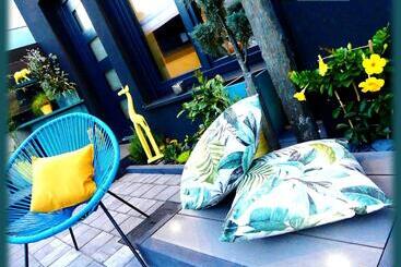 مبيت وإفطار The Lodge A Part