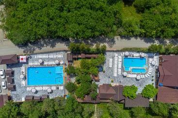 בית מלון כפרי Astoria