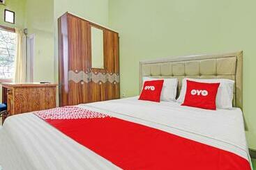 Hotel Oyo 90409 Kostawira Residence Syariah