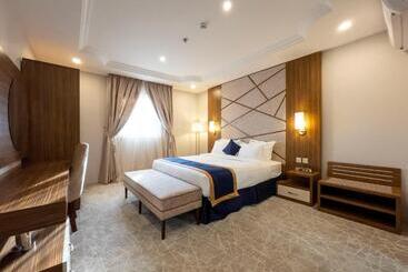 The Palaces Hotel Suites   Wadeen