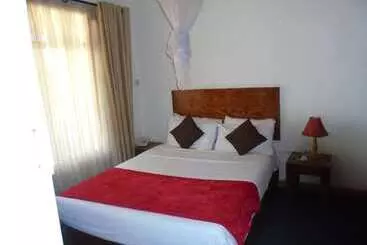 تختخواب و صبحانه Rosewood Lodge
