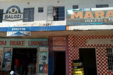 پانسیون Four Seasons Lodge