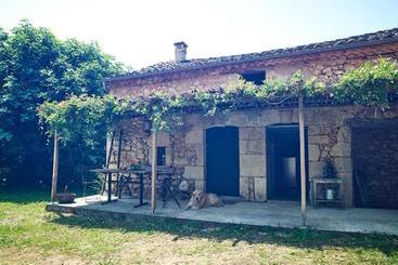 פנסיון Y Revenir