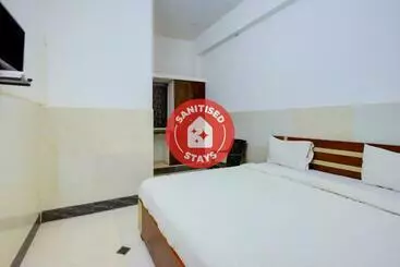 Hotel Oyo 79866 Rena Residency