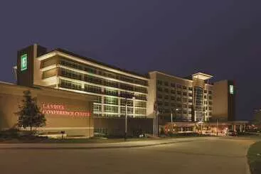 Embassy Suites Omaha La Vista/hotel & Conference Center