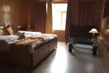 Hotel D Zojila Kargil