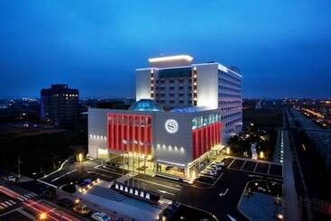هتل Sheraton Taoyuan
