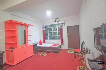 Hotel O Aps Homestay