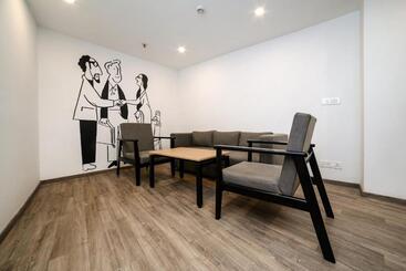 Hotel Super Collection O Townhouse 069