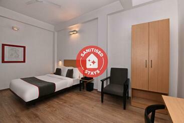 فندق Super Townhouse 244 Munshipuliya