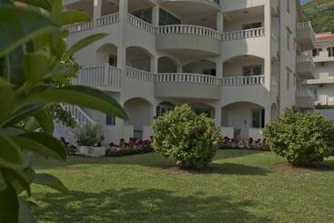 Vila V Lux Apartments