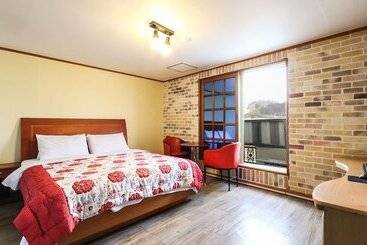 מוטל Gunsan El Dorado