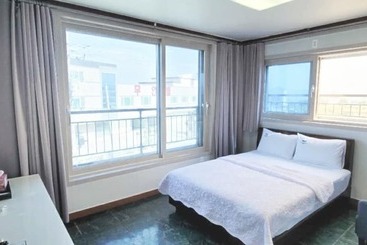 Motel Yeongdeok Goraebul
