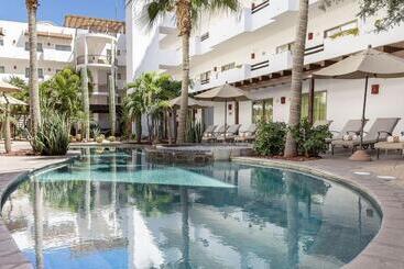 هتل Santa Fe Loreto by Villa Group