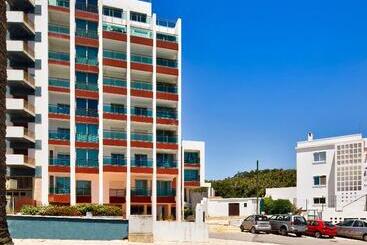 호텔 Villa Doris Suites