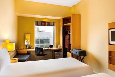 酒店 Ibis Al Rigga