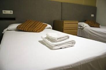 Hostal Valdepeñas By Bossh Hotels