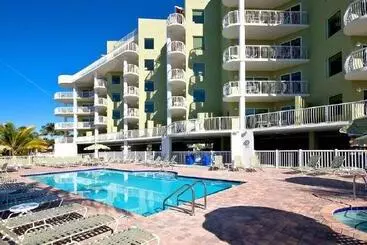 ホテル Crystal Palms Beach Resort