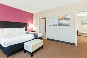 Hotel La Quinta Inn & Suites By Wyndham Winnie