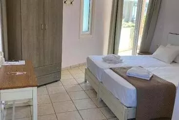 Apartament Girogiali Beach Hotel Adults Only