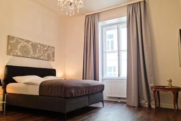 호텔 Pension Mozart   Newly Renovated