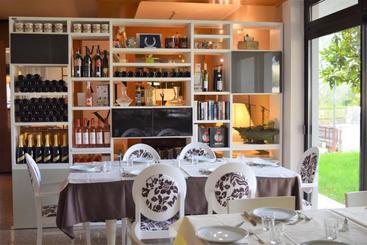 בית מלון כפרי International