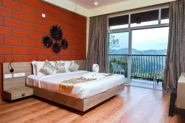 Serene Crest Resort