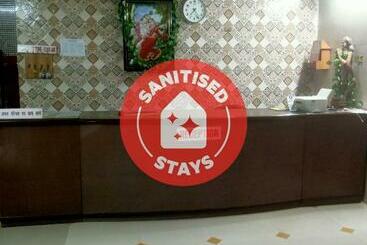 Hotel Oyo 82615 Hotal Celebration