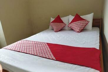 Hotel Oyo 90648 Kusnan Guest House