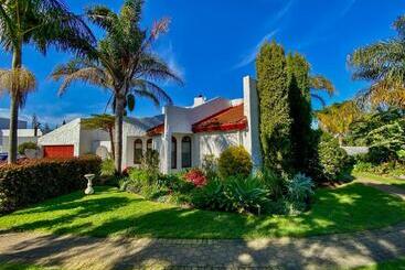 膳宿费 Bollinger Guest House