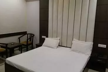Hotel G C Regency
